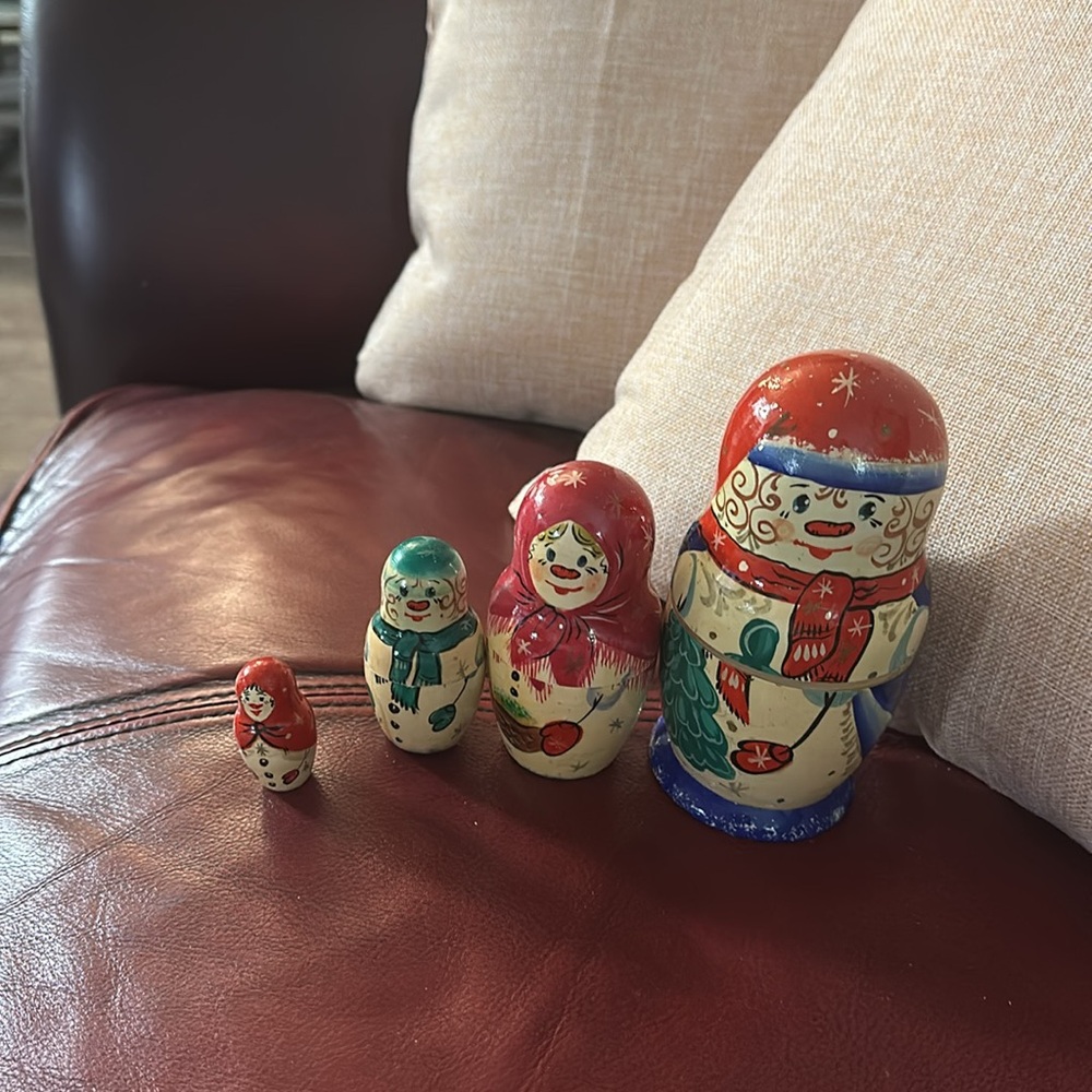 Russian nesting Snowmen